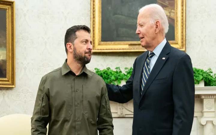 ১৩ কোটি ডলারের প্রতিশ্রুতি পেলেন জেলেনস্কি