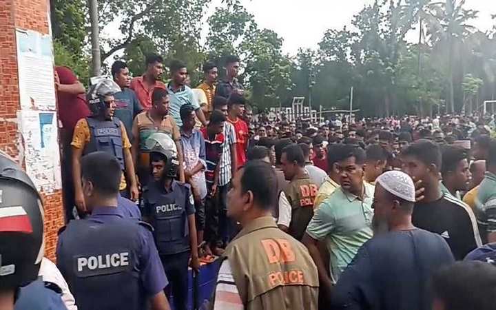 সাতক্ষীরায় শিক্ষকের মারধরে ছাত্রের মৃত্যু