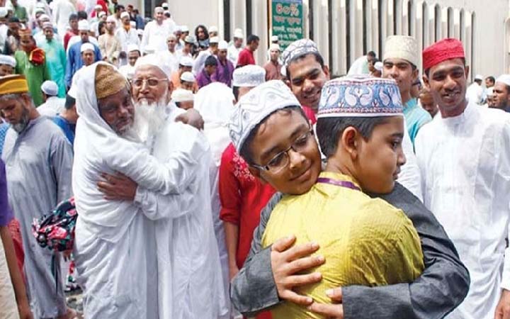 বিশ্ব মুসলিম উম্মাহর শান্তি কামনায় দোয়া