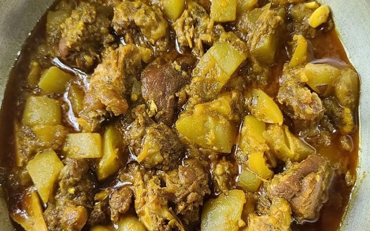 গরমে আরাম পেতে রাঁধুন লাউ দিয়ে গরুর মাংস