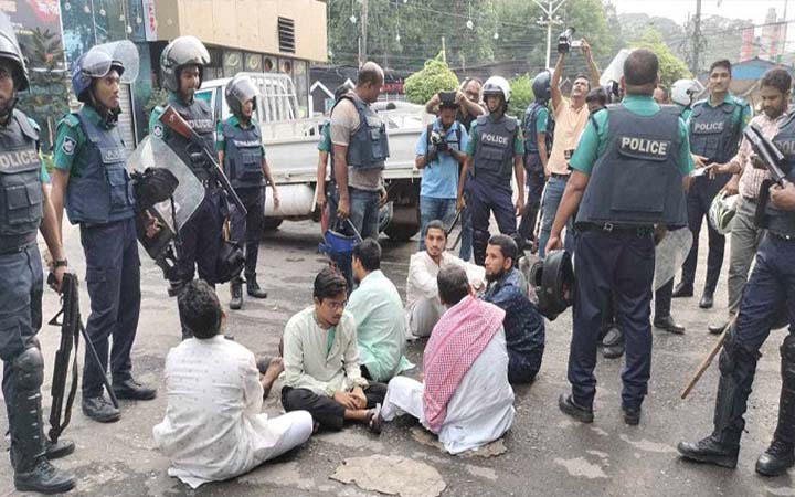 চট্টগ্রামে জামায়াত-শিবির নেতাকর্মীদের বিরুদ্ধে তিন মামলা