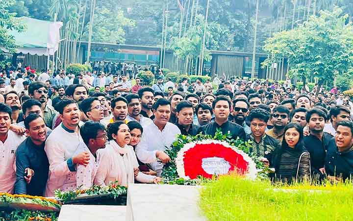 জাতীয় কবির সমাধিতে ছাত্রলীগের শ্রদ্ধা