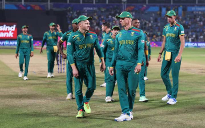 নিউজিল্যান্ডকে গুঁড়িয়ে সেমিতে এক পা দক্ষিণ আফ্রিকার