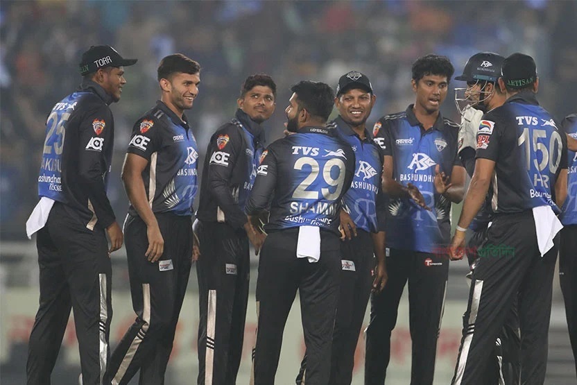 ঢাকাকে হারিয়ে প্লে-অফে রংপুর