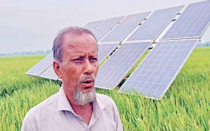 সোলেমানের সোলার পাম্পে বদলে যাবে সেচের চিত্র