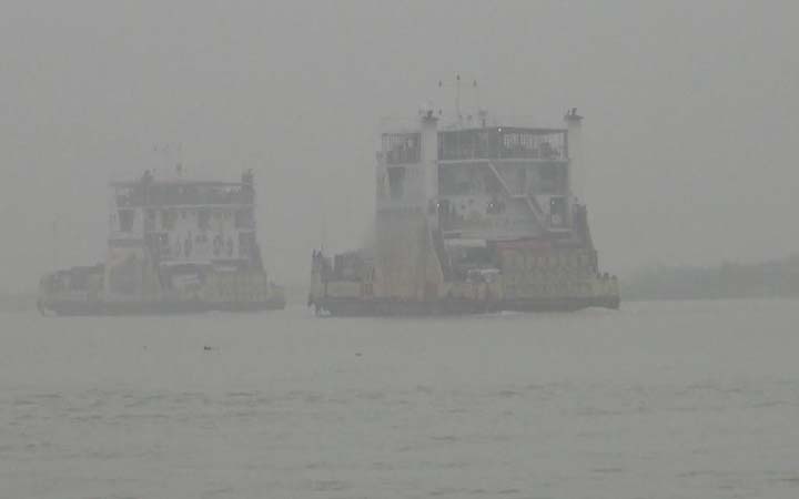 শরীয়তপুর-চাঁদপুর রুটে ফেরি চলাচল স্বাভাবিক