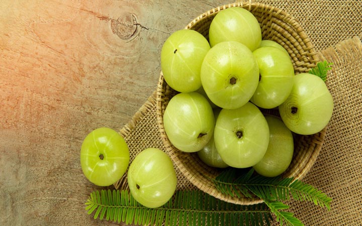 স্বাস্থ্যের জন্য দারুণ উপকারী ভেষজ ফল আমলকী