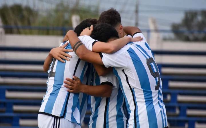 প্রথম ম্যাচেই হোঁচট খেল আর্জেন্টিনা