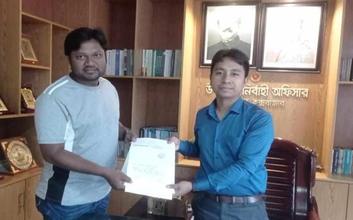 কক্সবাজার-১ আসন থেকে কমেডিয়ান আরমানের মনোনয়নপত্র জমা