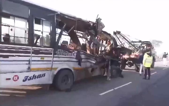 আসামে বাস-ট্রাকের মুখোমুখি সংঘর্ষে নিহত ১৪