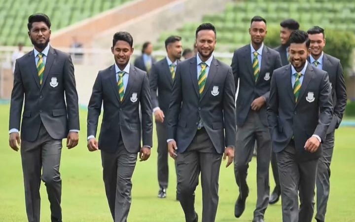 মধ্যরাতে দেশ ছাড়লেন বাংলাদেশ ক্রিকেট দল