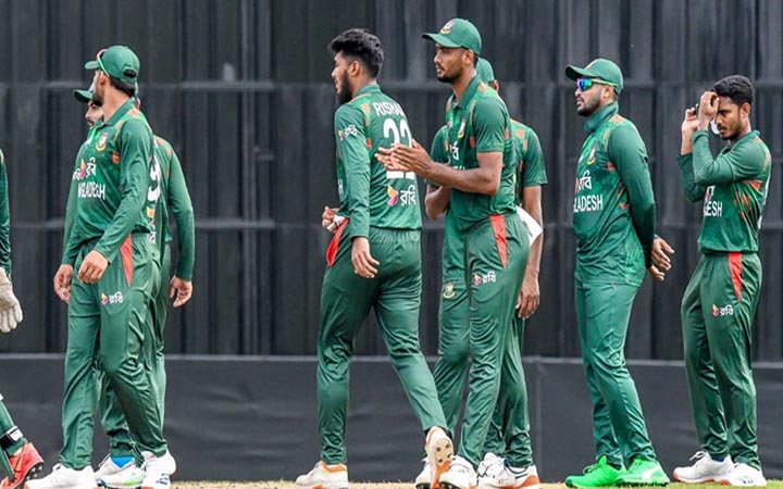 দশ উইকেটের দাপুটে জয়ে হোয়াইটওয়াশ এড়ালো বাংলাদেশ