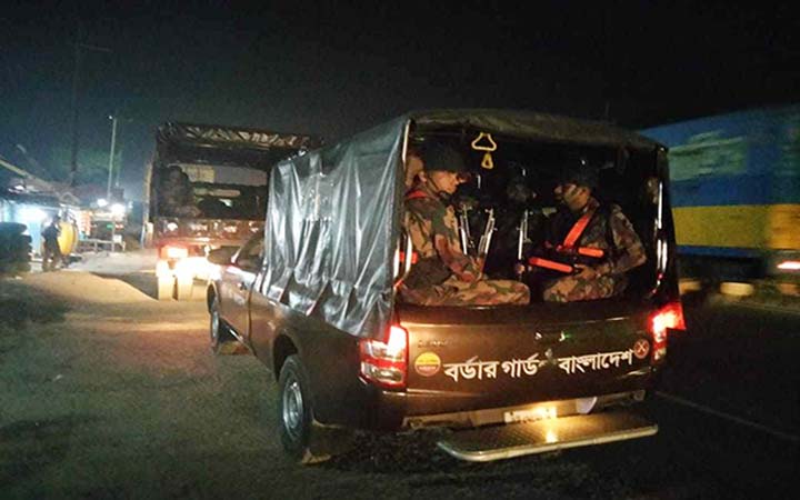 বরিশালে দুই প্লাটুন বিজিবি মোতায়েন