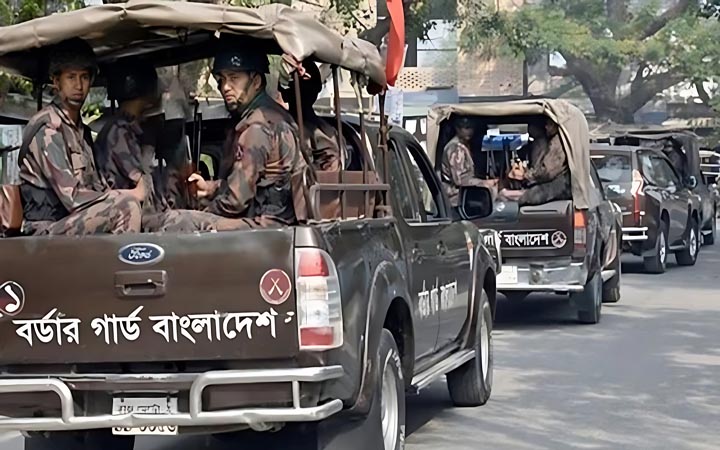 সারাদেশে ১১৫১ প্লাটুন বিজিবি মোতায়েন