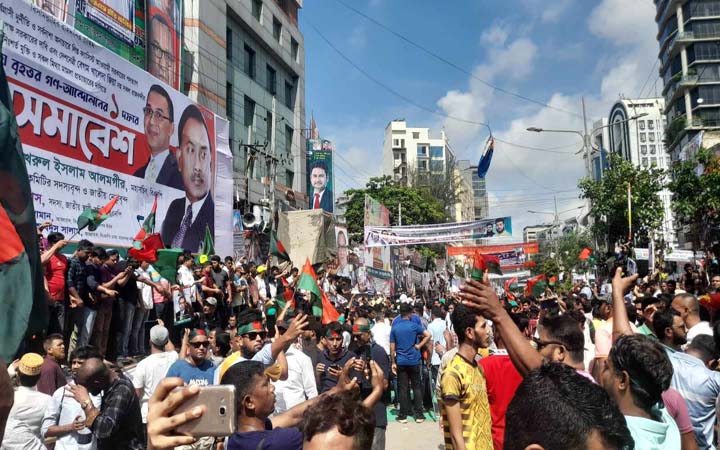 বিএনপির মহাসমাবেশে সকাল থেকেই নেতাকর্মীদের ঢল