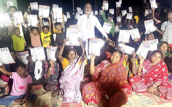 বিএনপির ৩১ দফা প্রচারে নওগাঁর গ্রামে গ্রামে উঠান বৈঠক