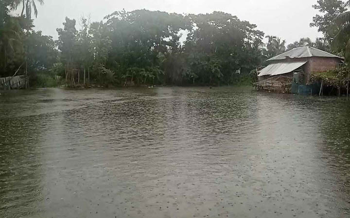 বাগেরহাটে ১০ নম্বর মহাবিপদ সংকেত, গুঁড়ি গুঁড়ি বৃষ্টি শুরু