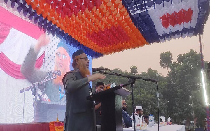 বেরোবিতে এক হাজার কোরআন উপহার দিয়ে নবীন শিক্ষার্থীদের বরণ