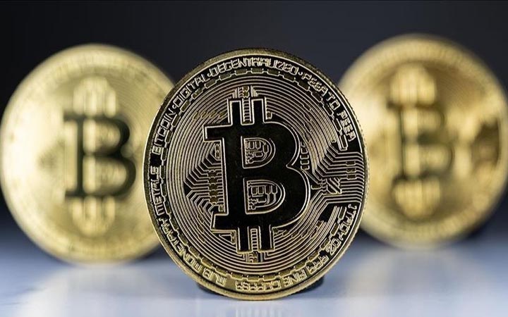 নতুন রেকর্ড গড়ে আবারও ঊর্ধ্বমুখী বিটকয়েন