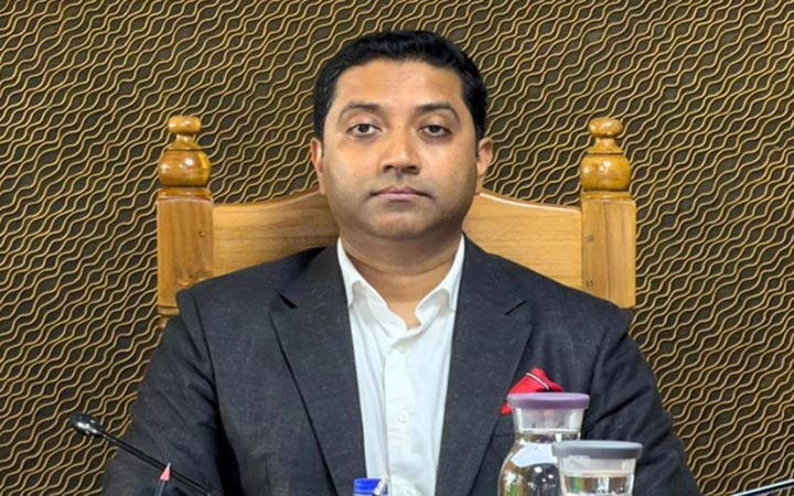 স্কুল ফিডিংয়ে অনিয়মের অভিযোগ দ্রুত তদন্তের নির্দেশ গণশিক্ষা প্রতিমন্ত্রীর