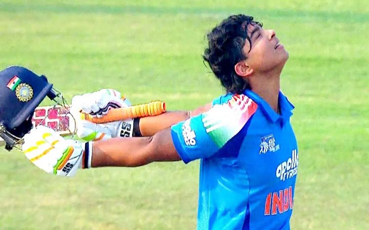 টি-টোয়েন্টিতে বৈভবের বিশ্বরেকর্ড