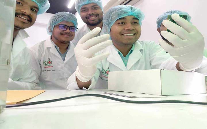 চাঁদে স্যাটেলাইট পাঠাবে বাংলাদেশ, টিমের সদস্য কুবির সঞ্জিত