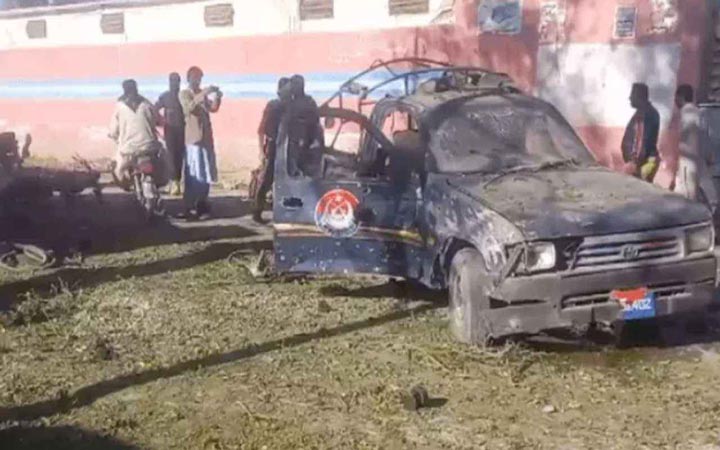 পাকিস্তানে মেয়েদের স্কুলে বিস্ফোরণে শিশুসহ নিহত বেড়ে ৯