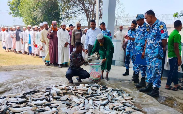 চাঁদপুরে ১২৭ মণ ইলিশসহ জাটকা জব্দ