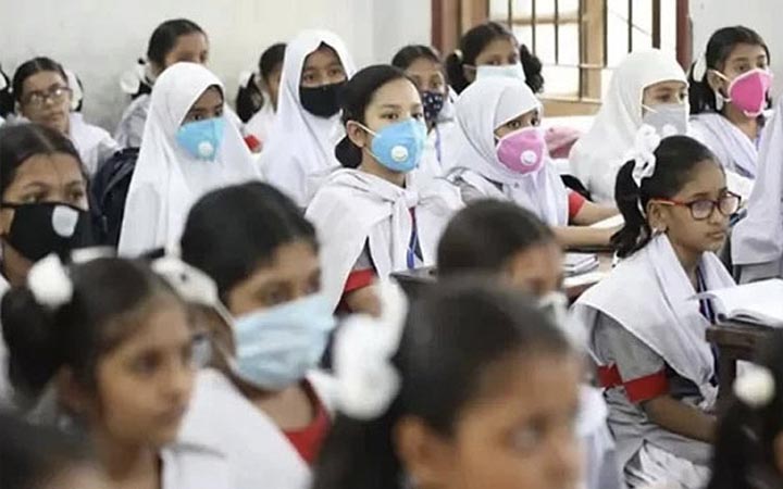 সংক্রমণ বাড়লে বন্ধ হতে পারে ক্লাস