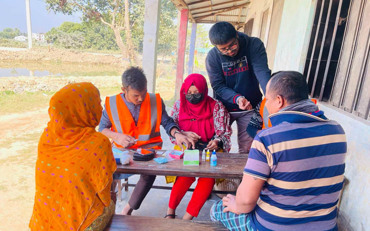 কুমিল্লায় বিনামূল্যে স্বাস্থ্যসেবা পেলেন ৮০০ জন