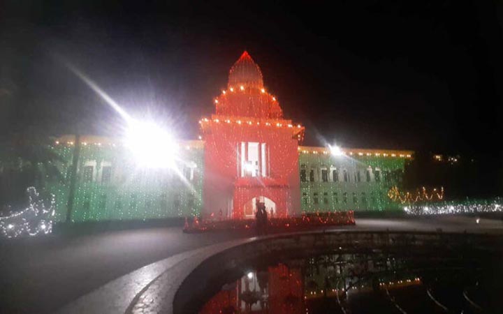 বিজয় দিবস ঘিরে বর্ণিল সাজে সুপ্রিম কোর্ট