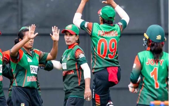 এশিয়া কাপে ফারিহা তৃষার হ্যাটট্রিক