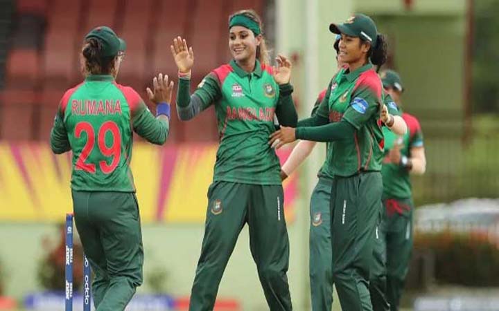 নারী ক্রিকেটারদের বেতন বাড়ানোর সিদ্ধান্ত