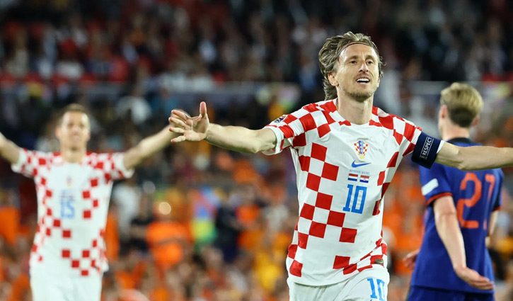 নেদারল্যান্ডসকে হারিয়ে ফাইনালে ক্রোয়েশিয়া