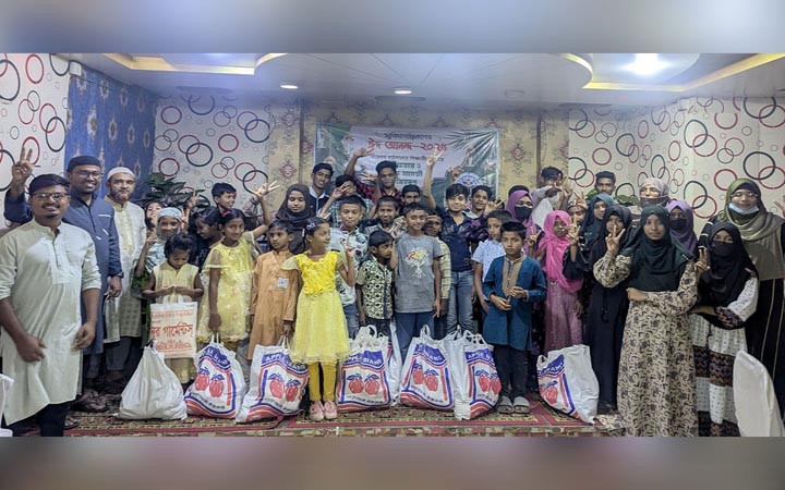 কুমিল্লায় পথশিশুদের পাশে অন্বেষণ পাঠশালা