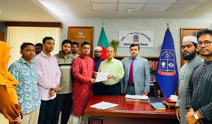 উপাচার্যের কাছে ডাকসুর তিন দফা দাবি পেশ