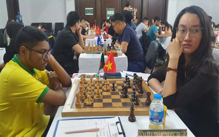 আশা জাগিয়েও স্বপ্নভঙ্গ ফাহাদের