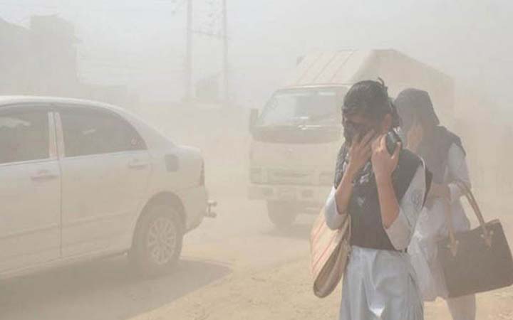 সংবেদনশীল গোষ্ঠীর জন্য ঢাকার বাতাস ‘অস্বাস্থ্যকর’