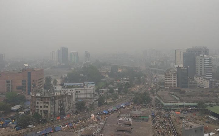 উন্নতি নেই ঢাকার বায়ুর, বাতাস ‘অস্বাস্থ্যকর’