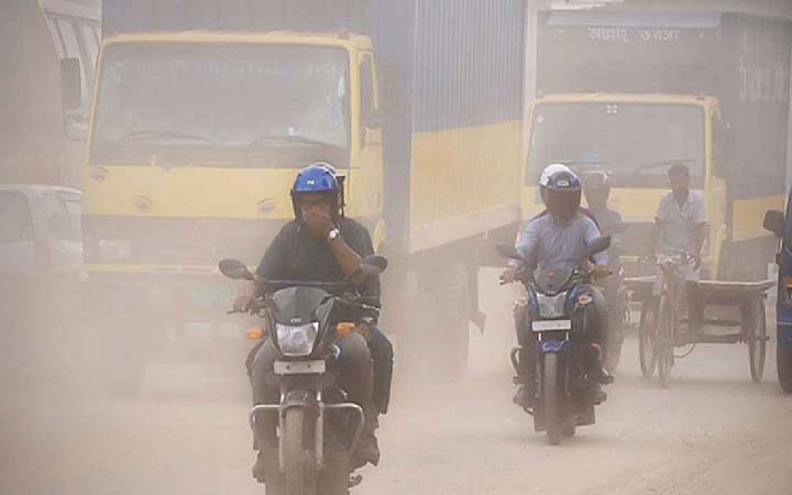 ‘বিপজ্জনক’ দিল্লির বাতাস, ঢাকার বায়ু ‘অস্বাস্থ্যকর’