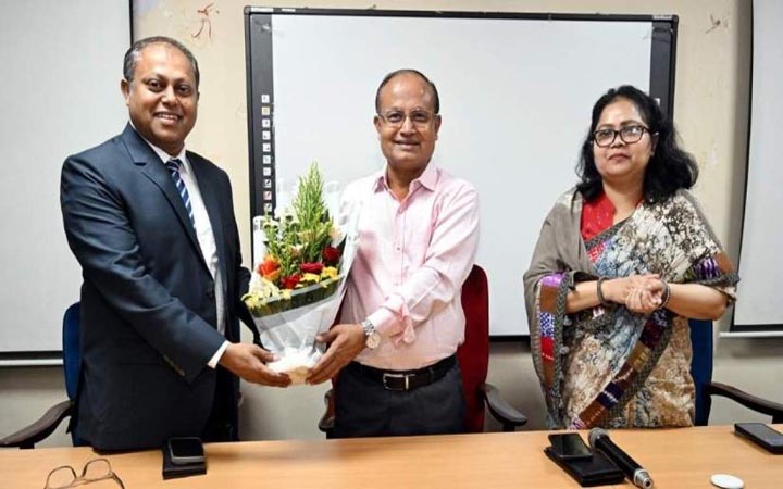 যোগদান করলেন ঢাবির নতুন উপ-উপাচার্য