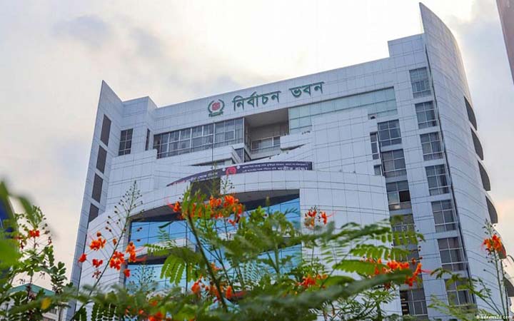 পাঁচ সিটির প্রচারণা সামগ্রী সরানোর নির্দেশ ইসির