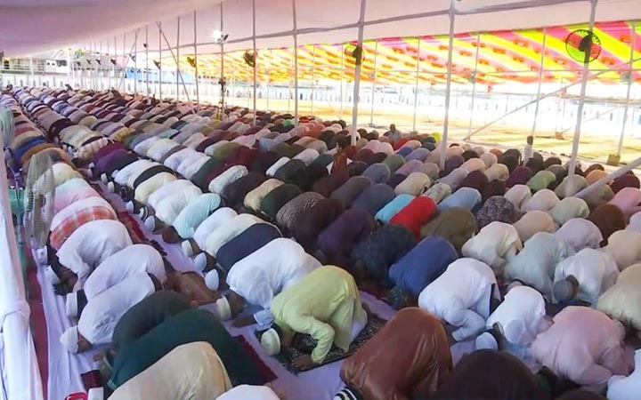 রাজধানীসহ দেশের বিভিন্ন স্থানে ঈদের জামাত অনুষ্ঠিত