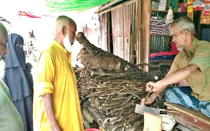 কুরবানির মাংসে স্বাদ বাড়াতে চুইঝালের কদর