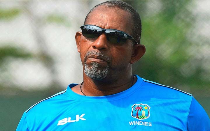 কোচের দায়িত্বে ফিরলেন সিমন্স