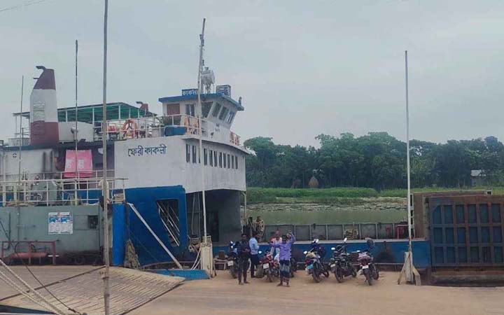 শরীয়তপুর-চাঁদপুর রুটে ফেরি চলাচল শুরু