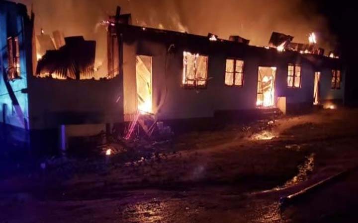 রামপালে ১৫ দোকান পুড়ে ছাই, ফায়ার সার্ভিসের ৩ কর্মী আহত