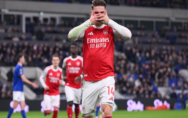 শীর্ষস্থান পুনরুদ্ধার করল আর্সেনাল