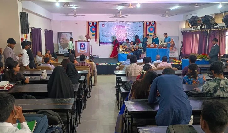 গবি শিক্ষার্থীদের ‘যুক্তিতে মুক্তি পাচ্ছে বাংলাদেশ’