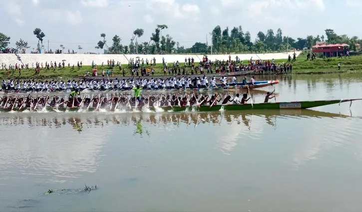 গাইবান্ধায় ২ দিনব্যাপী নৌকা বাইচ প্রতিযোগিতা শুরু